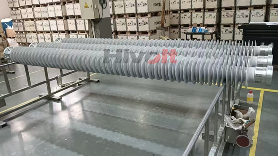 عایق های پستهای ایستگاه لاستیکی سیلیکونی برای انتقال برق ولتاژ بالا